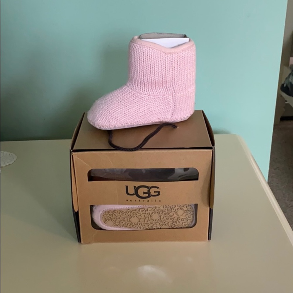Ugg booties size 4/5 for 12-18 months